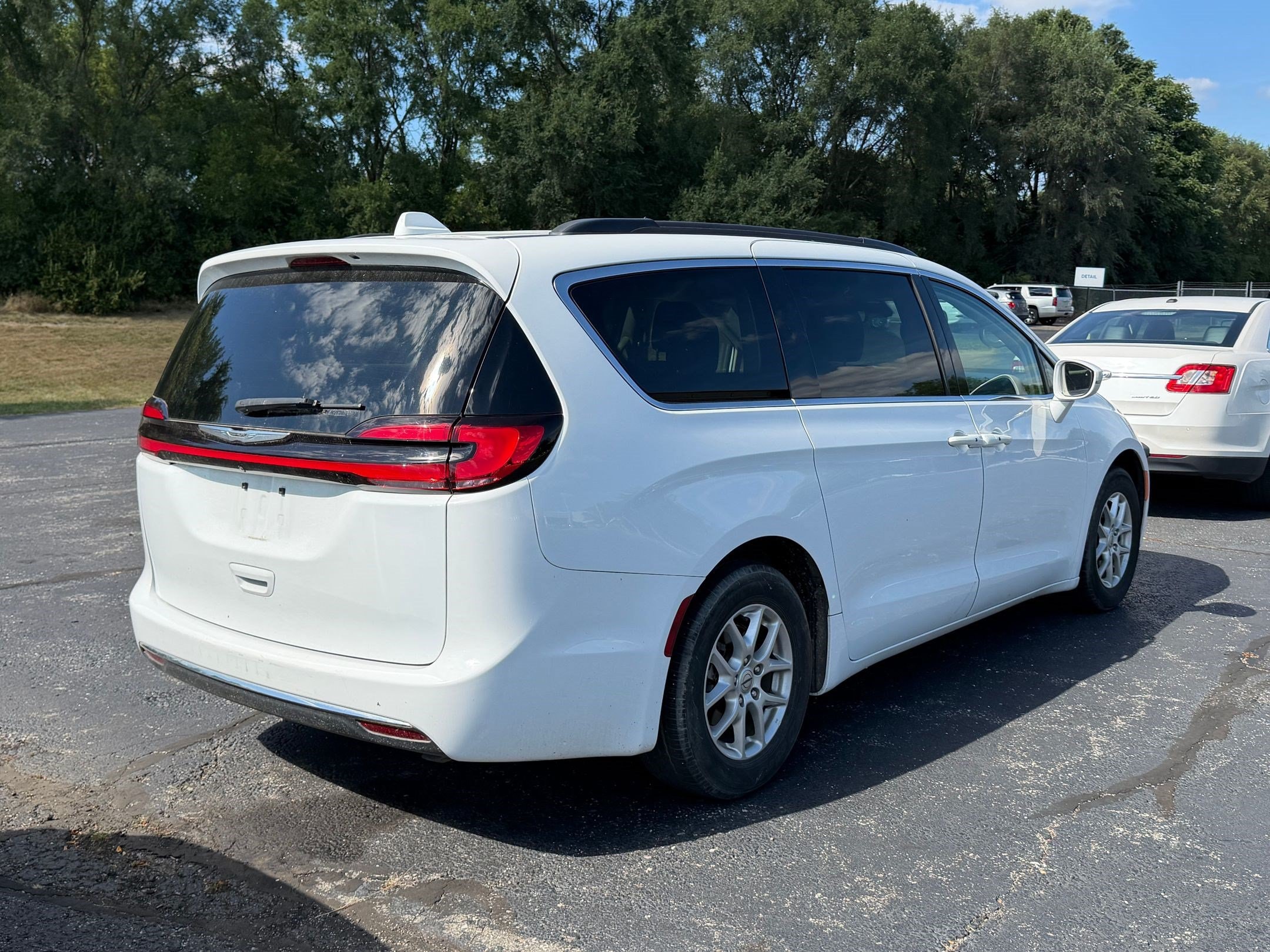 2022 Chrysler Pacifica Touring L Van Passenger Van