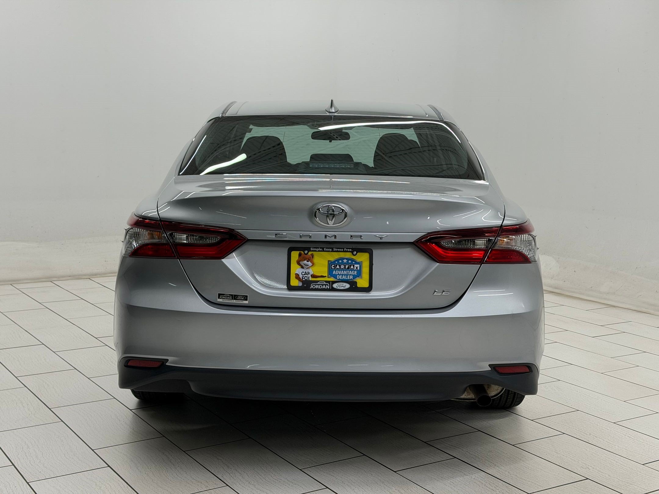 2024 Toyota Camry LE - Photo 8