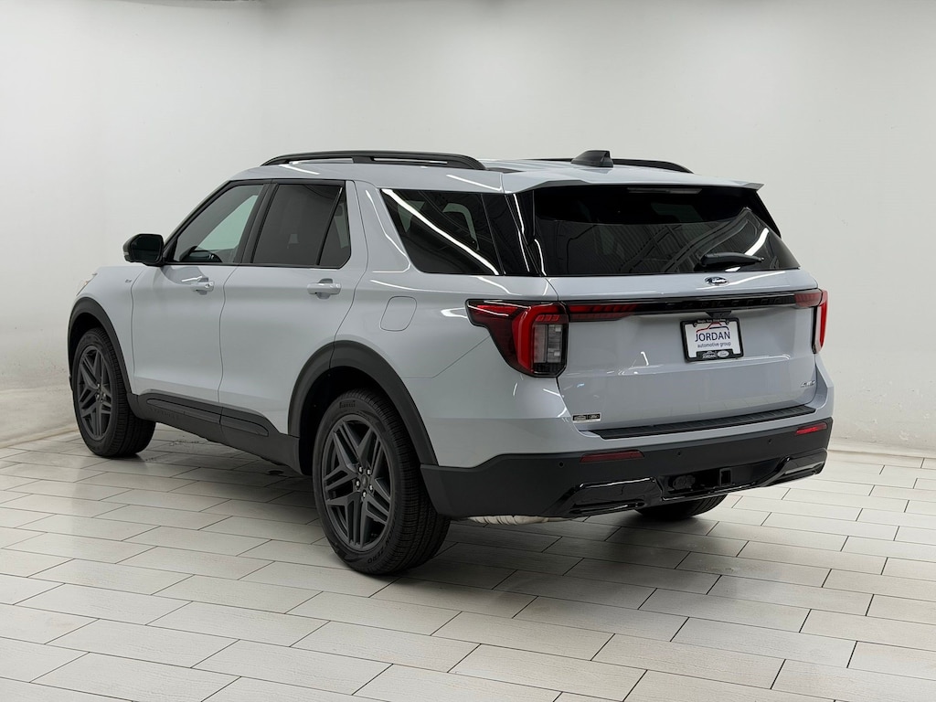 New 2026 Ford Explorer ST-Line SUV