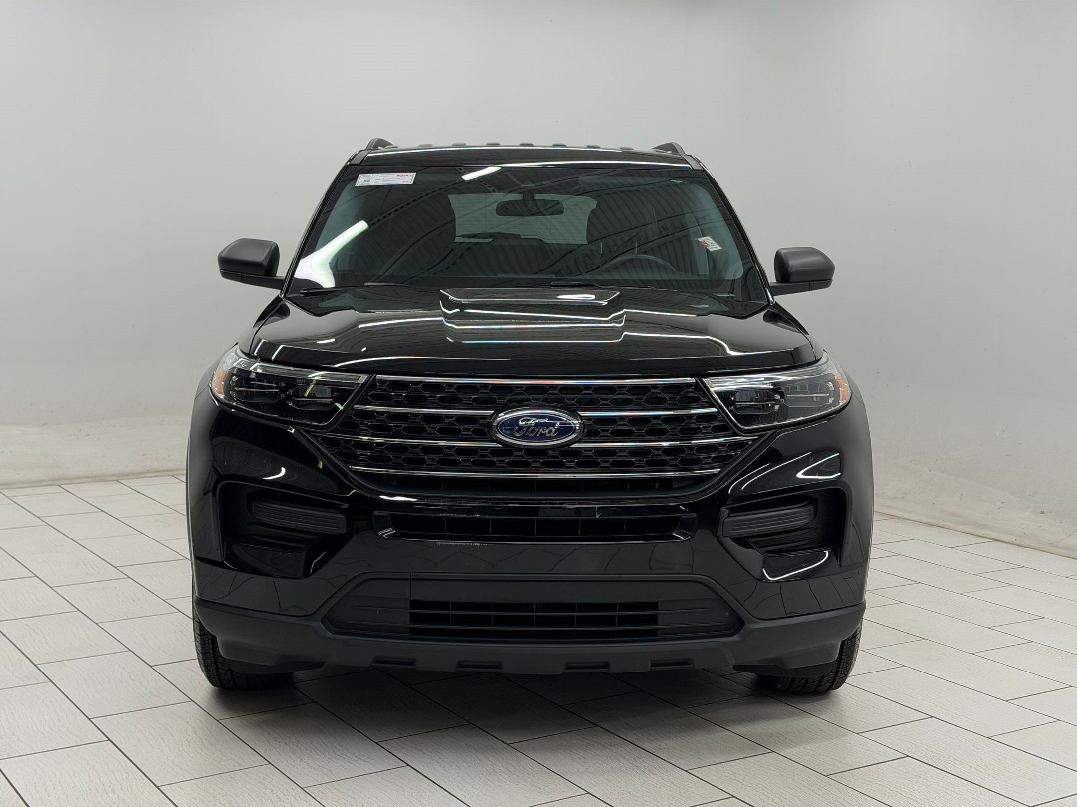2023 Ford Explorer XLT SUV