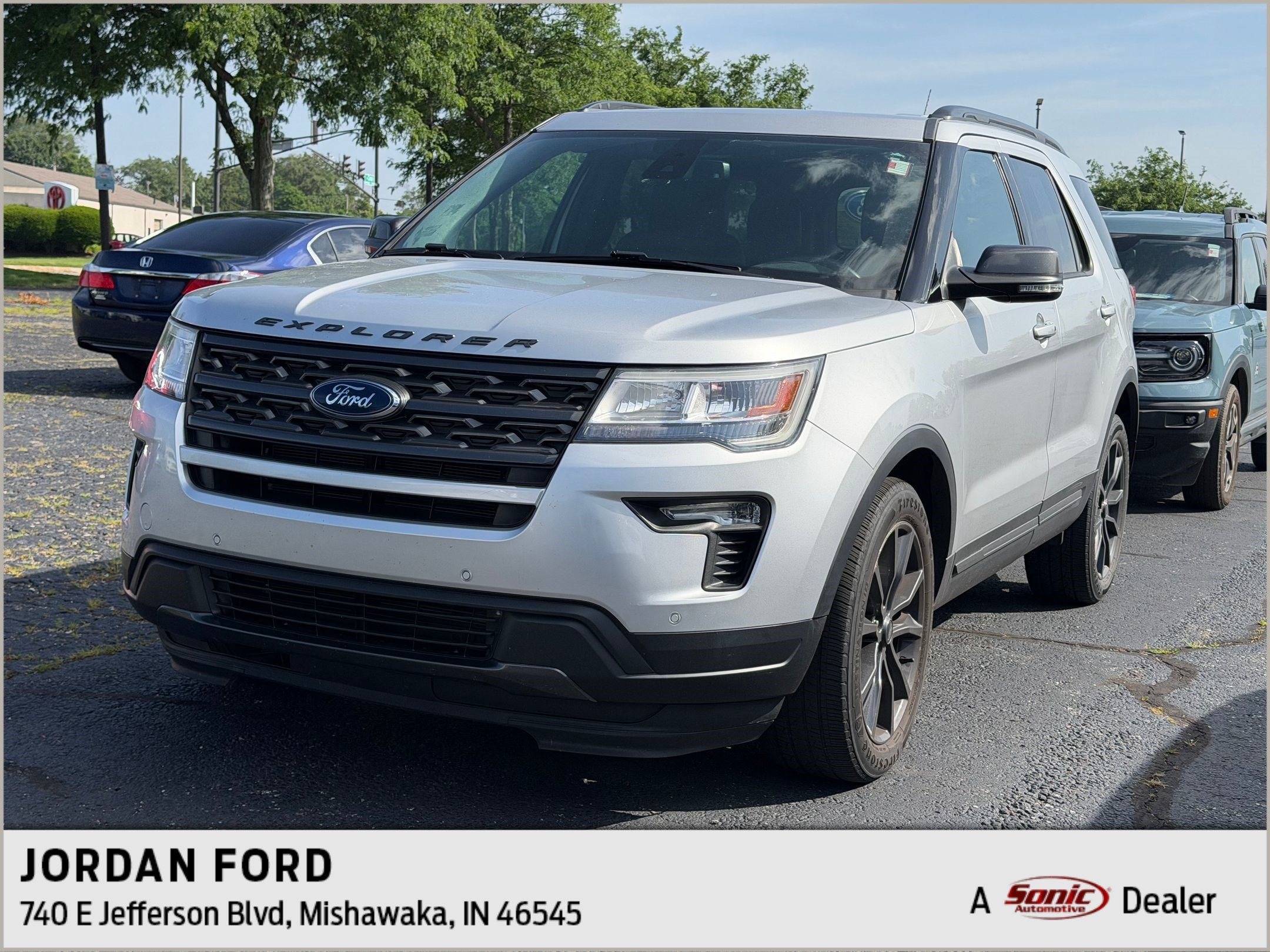 2019 Ford Explorer XLT 4WD's photo