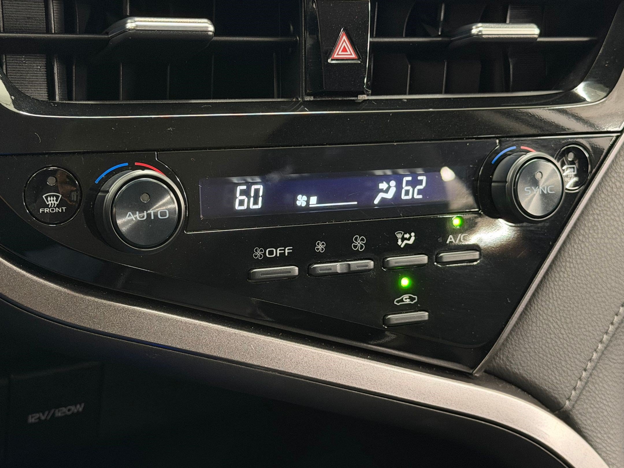 2024 Toyota Camry LE - Photo 17