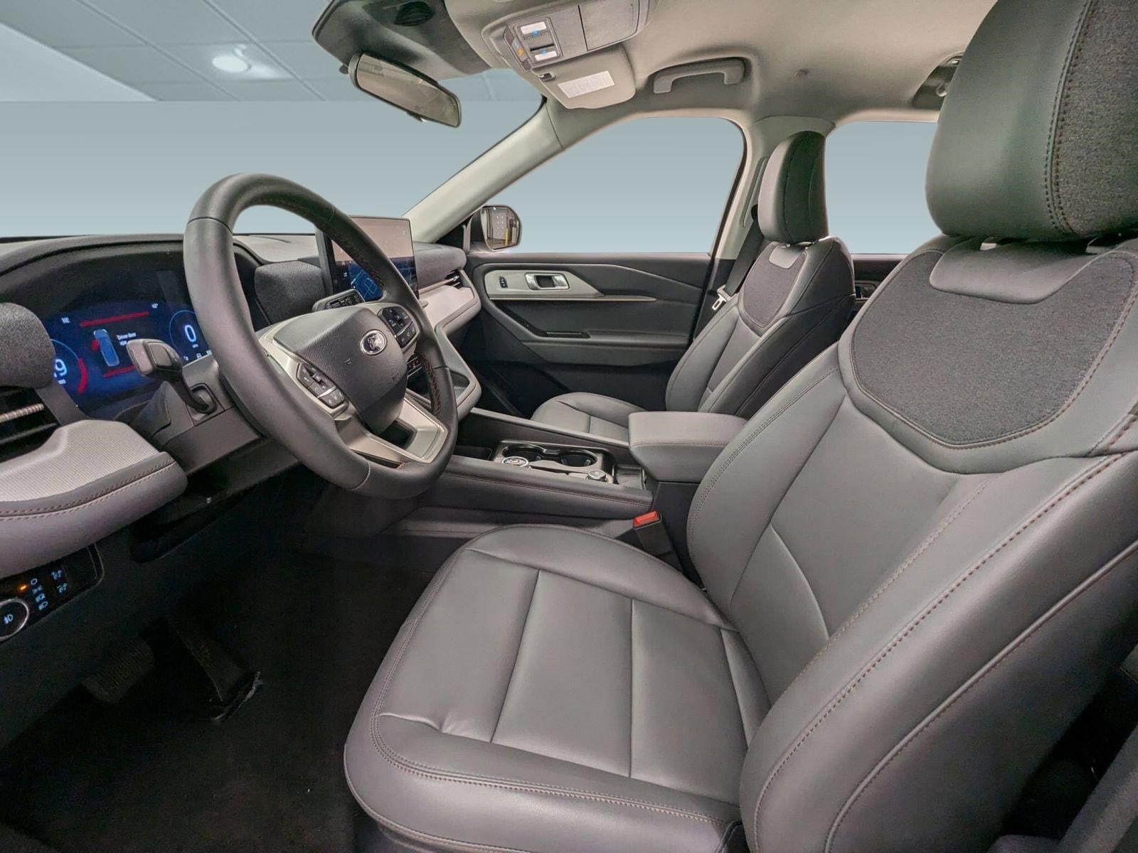 2026 Ford Explorer Active - Photo 17