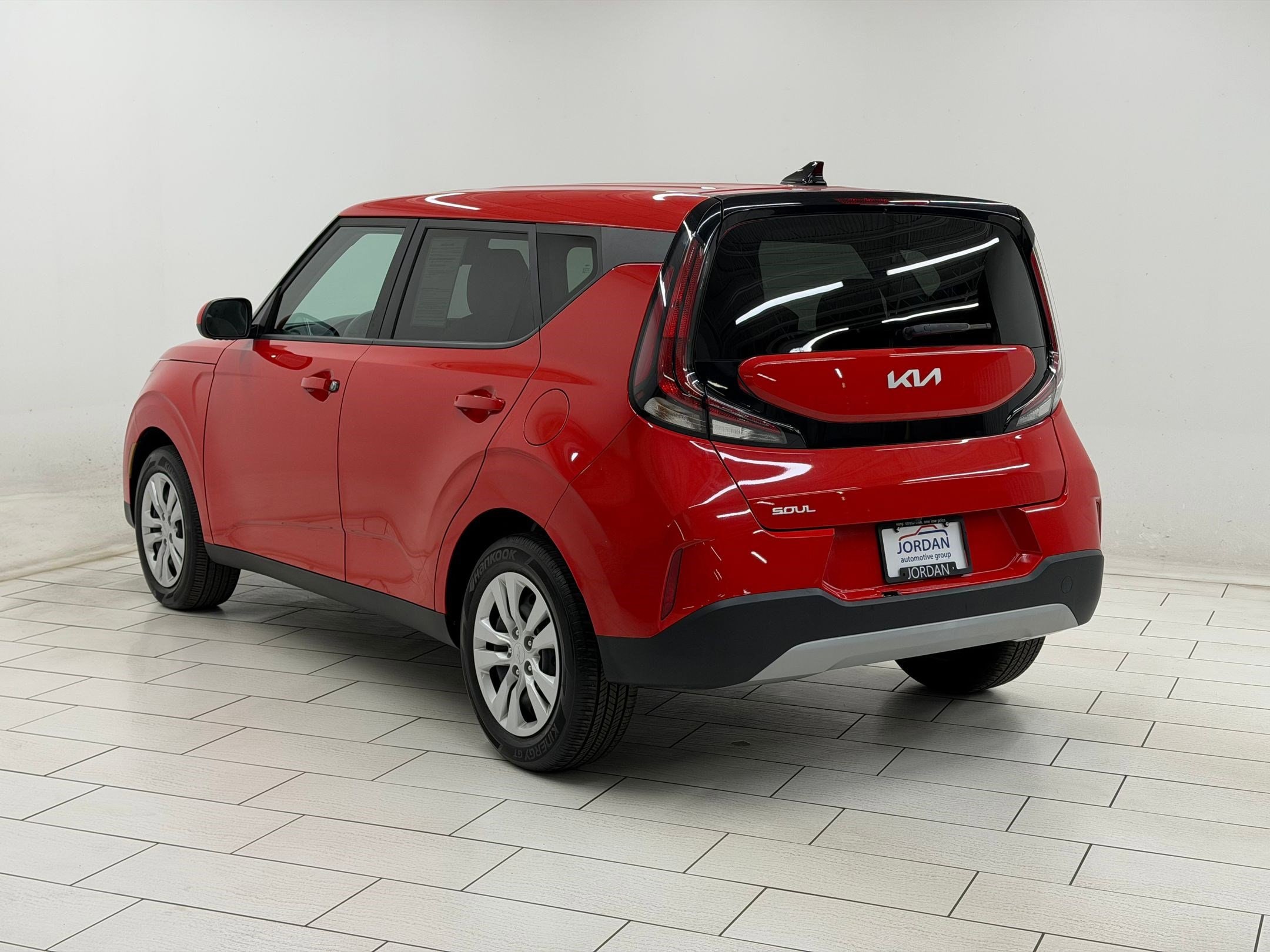 Soul LX Hatchback