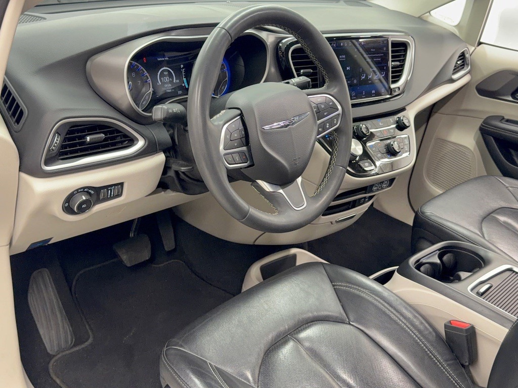 Certified 2022 Chrysler Pacifica Touring L Van Passenger Van