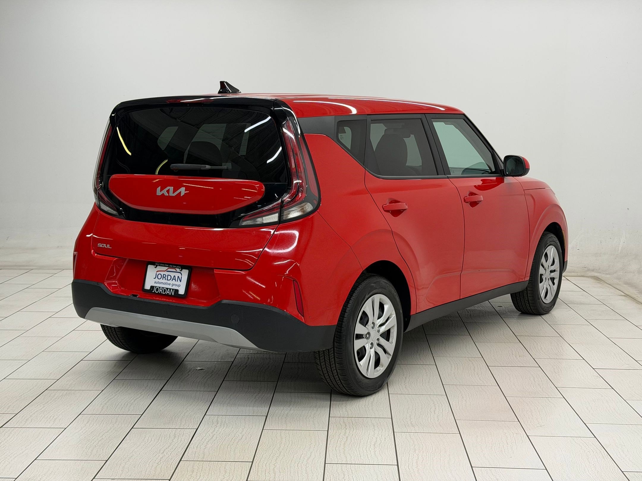 Soul LX Hatchback