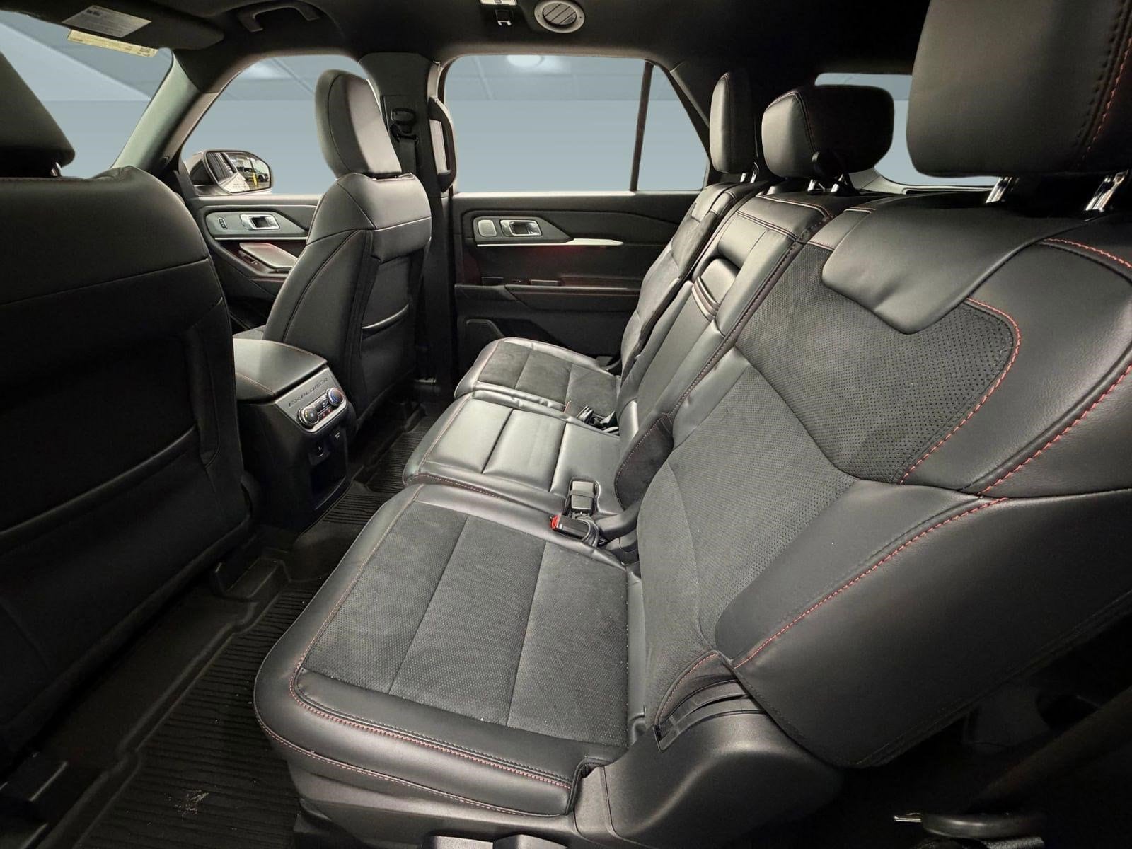 2026 Ford Explorer ST - Photo 20