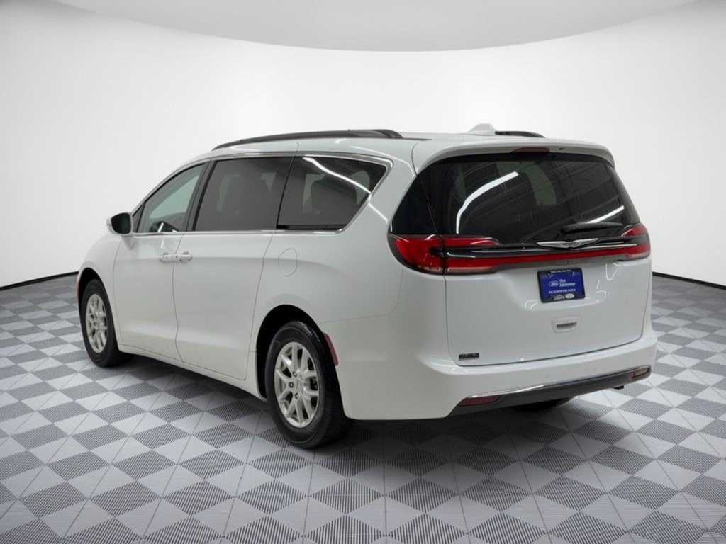 Certified 2022 Chrysler Pacifica Touring L Van Passenger Van