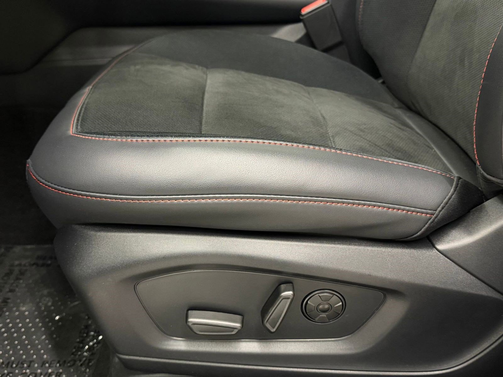2026 Ford Explorer ST - Photo 11