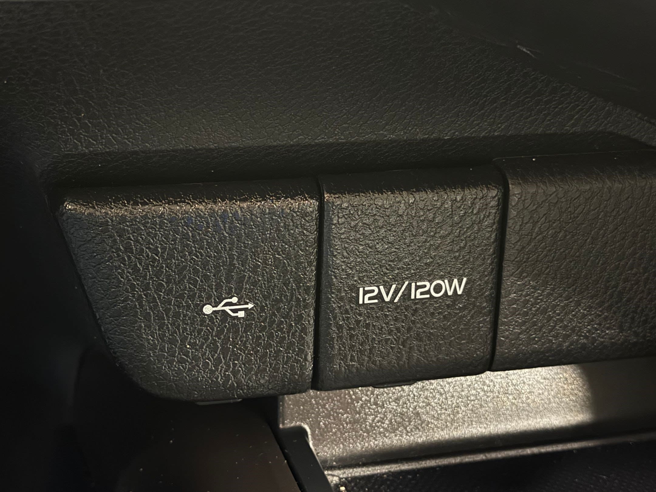 2024 Toyota Camry LE - Photo 28