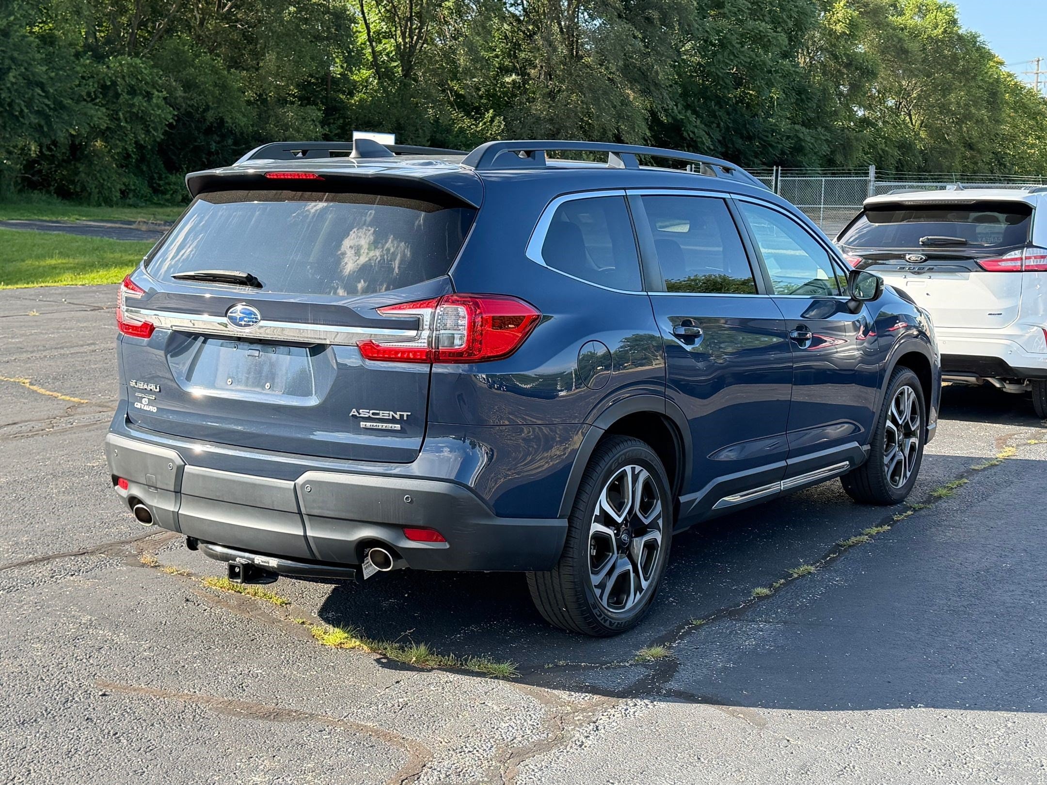 Ascent Limited 7-Passenger SUV