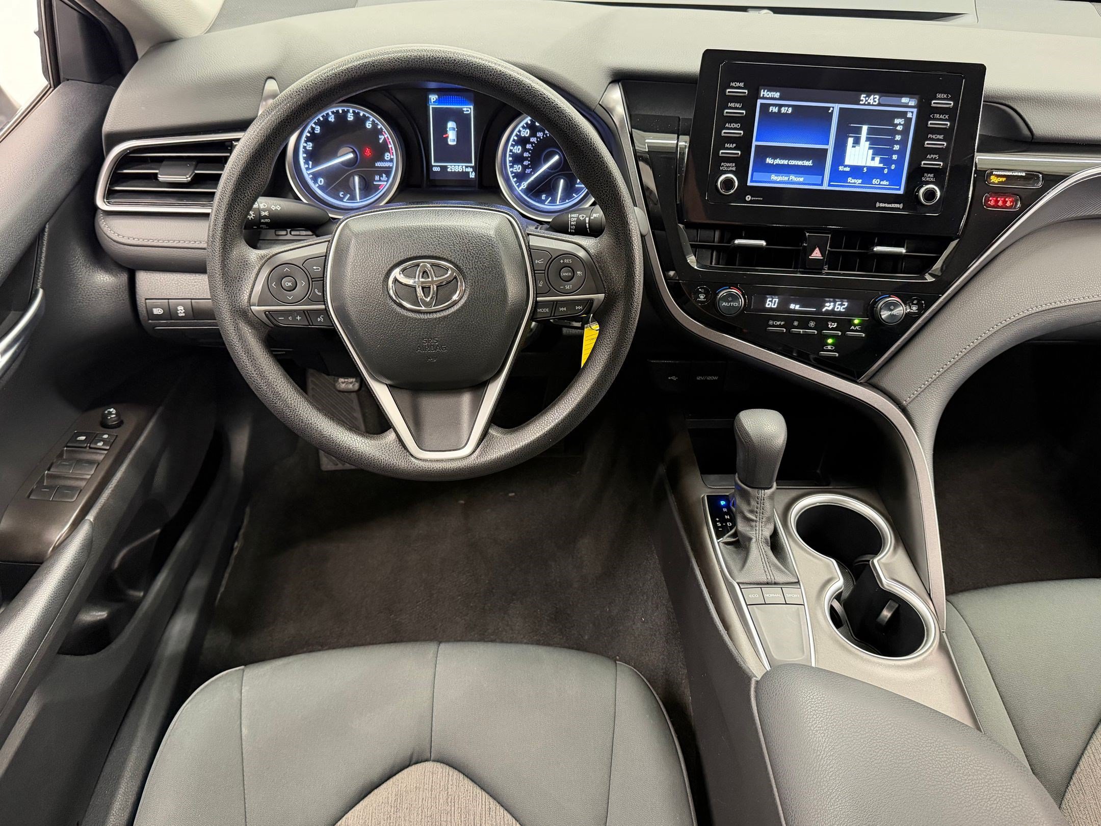 2024 Toyota Camry LE - Photo 27