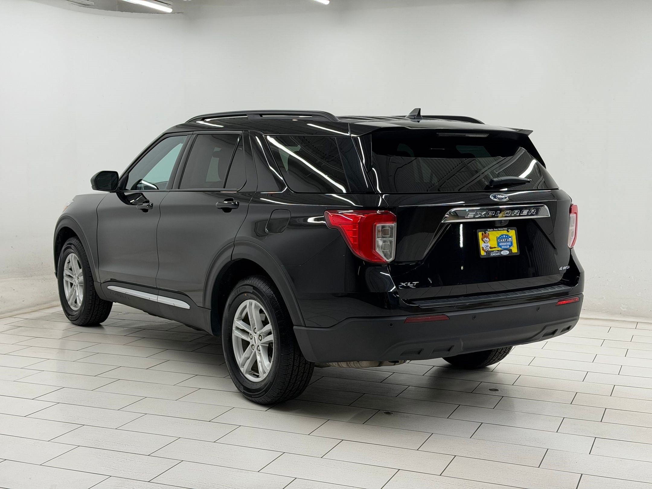 2023 Ford Explorer XLT SUV