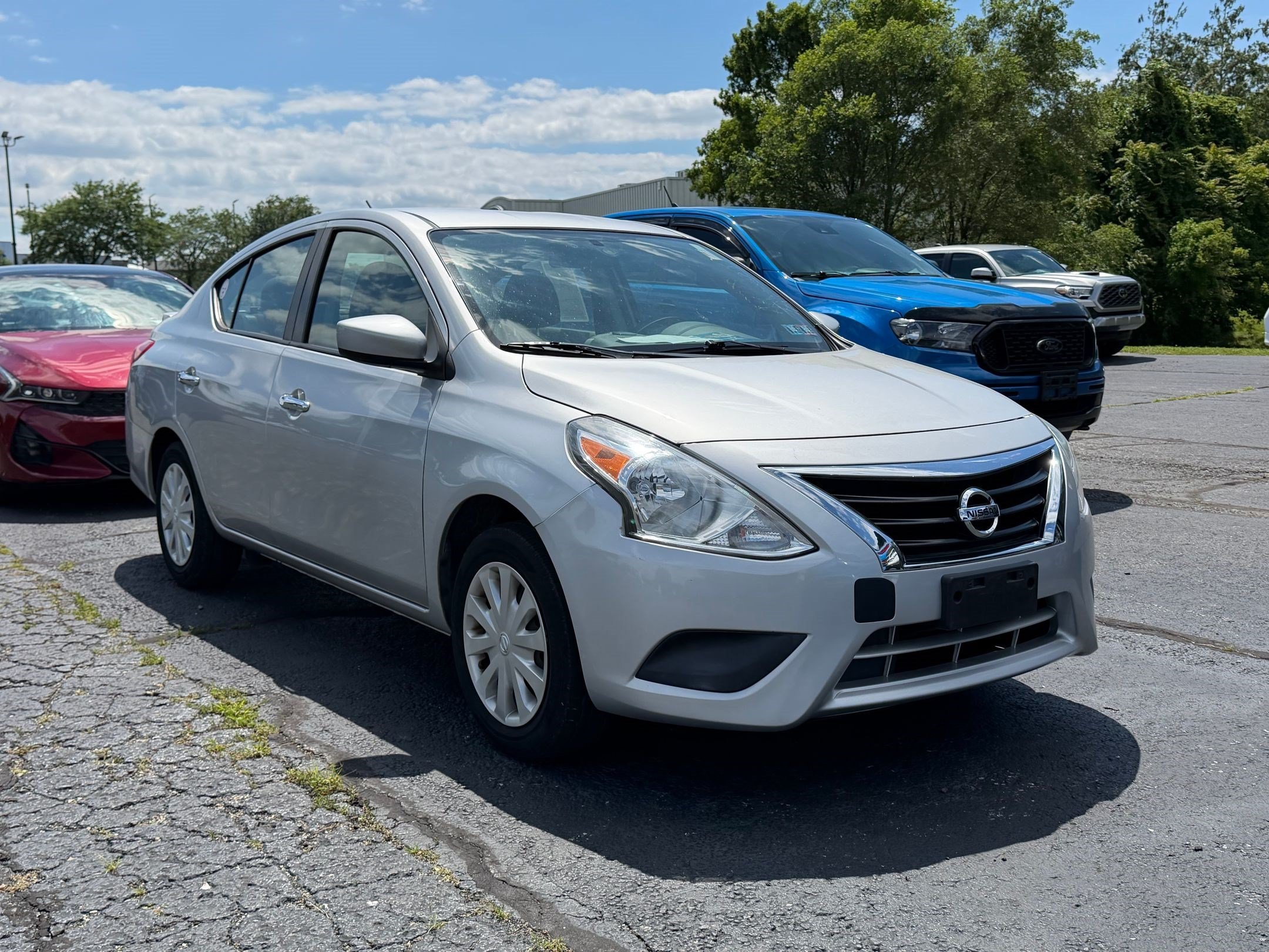 Versa 1.6 SV Sedan