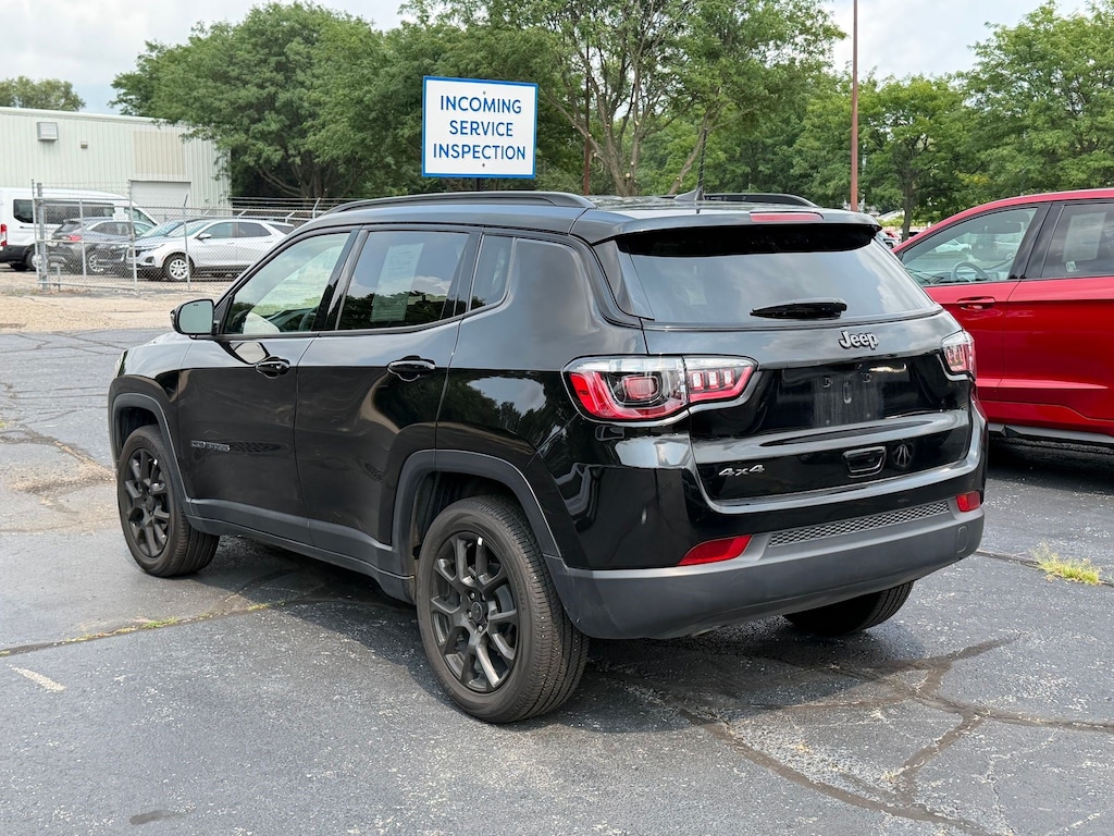 Used 2025 Jeep Compass Latitude SUV
