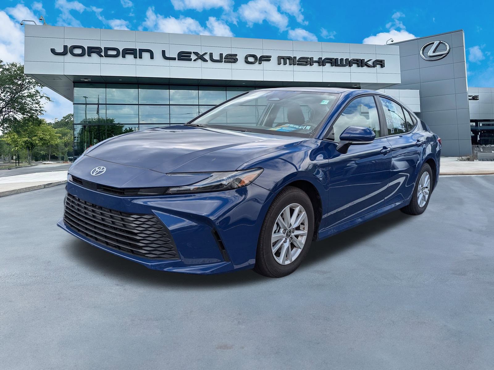 2025 Toyota Camry LE photo 3