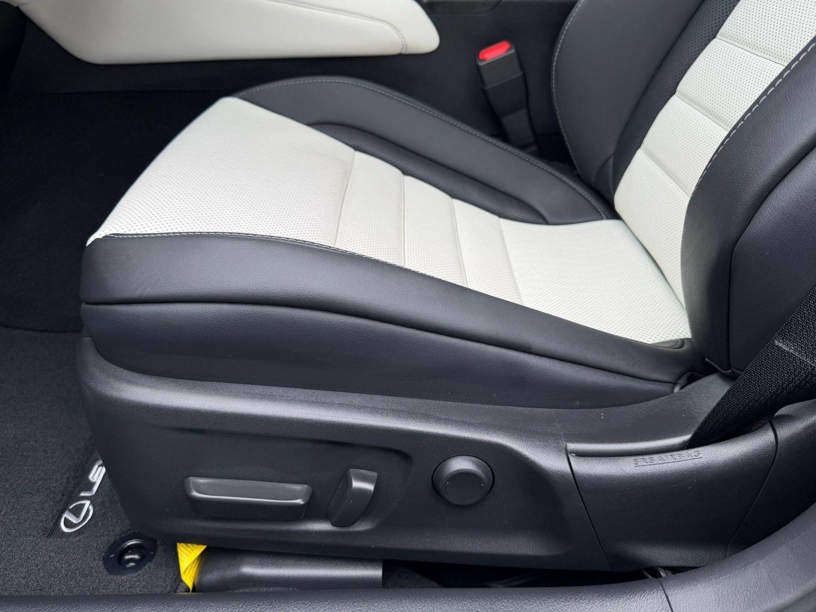 2026 Lexus IS 350 F SPORT - Photo 14