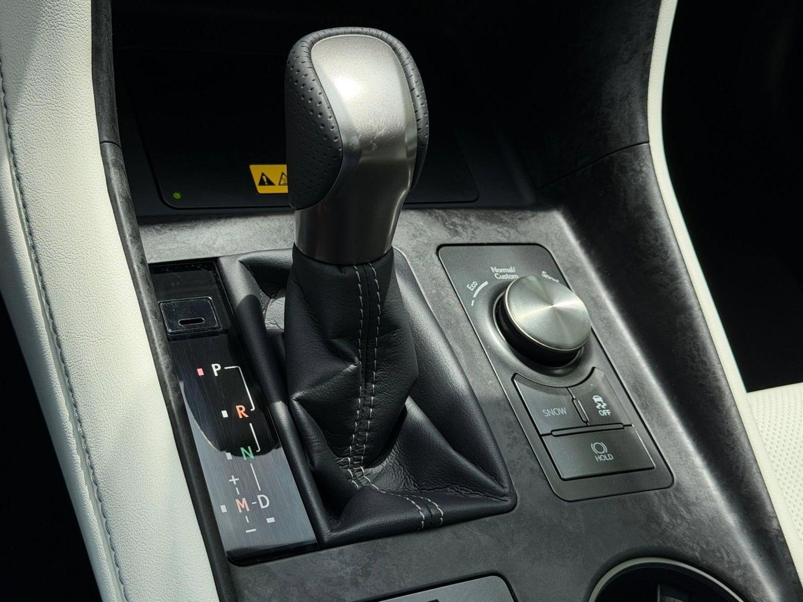 2026 Lexus IS 350 F SPORT - Photo 16