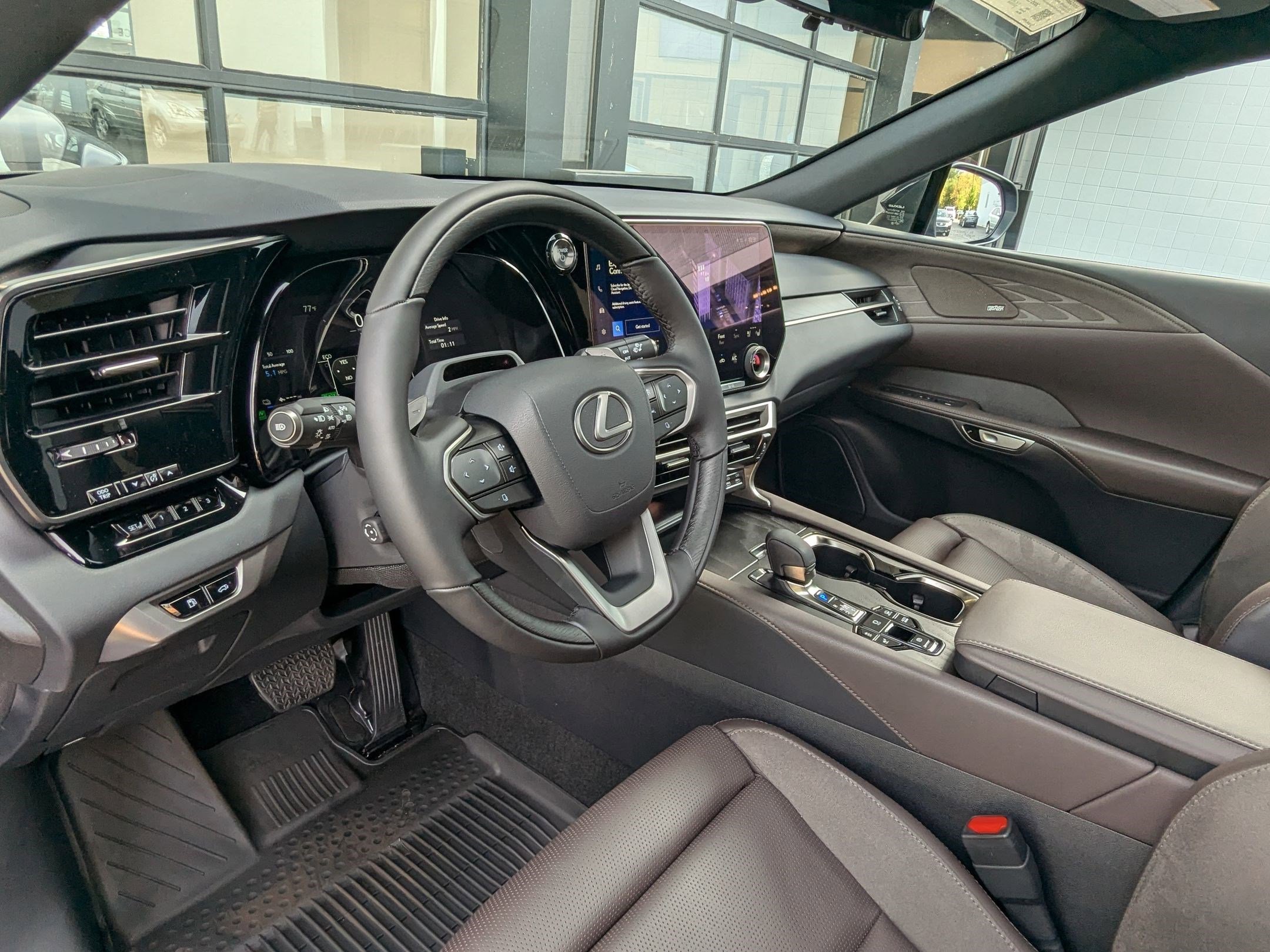 2025 Lexus RX 450h Luxury AWD photo 4