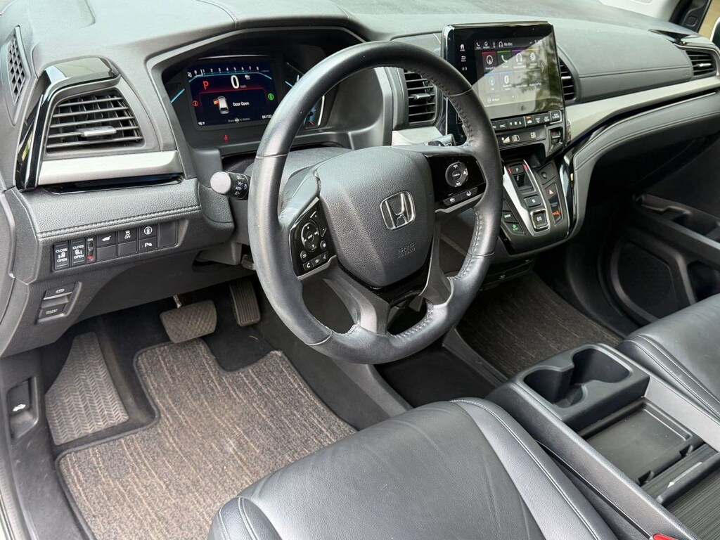 Used 2023 Honda Odyssey Touring Van