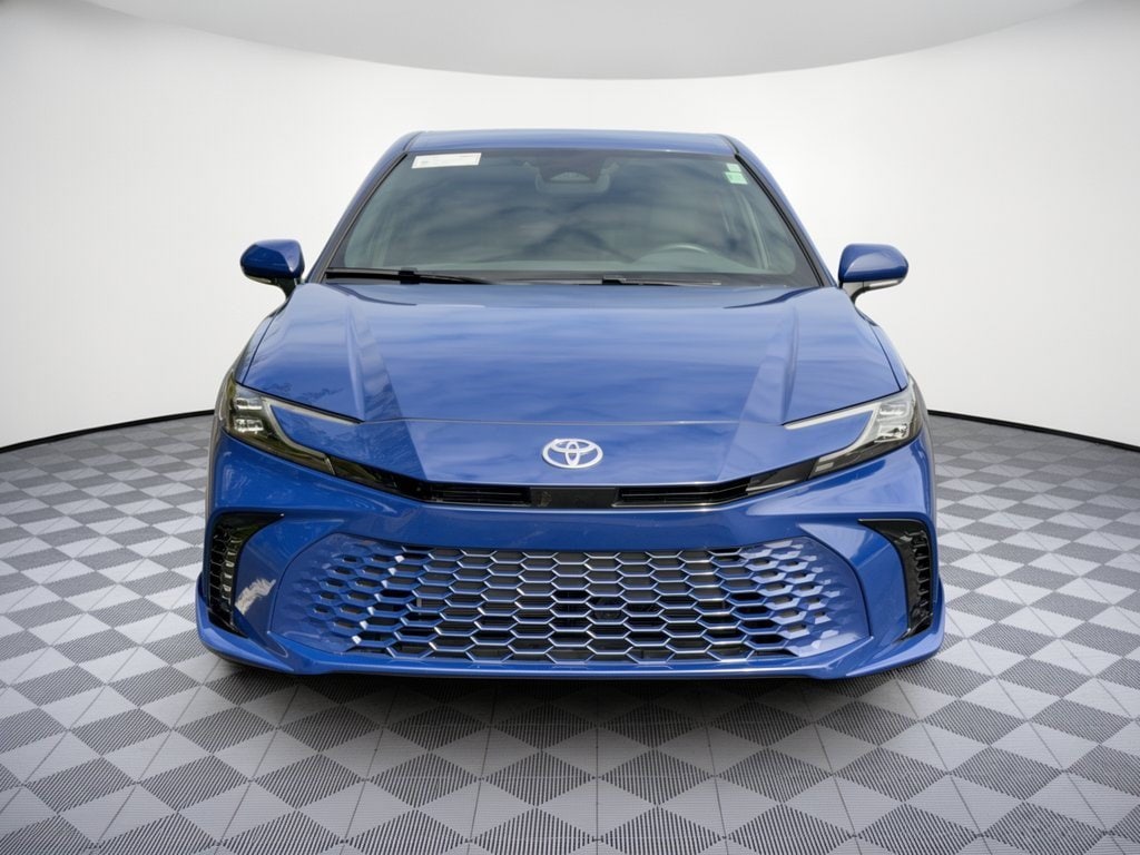 2025 Toyota Camry XSE - Photo 6