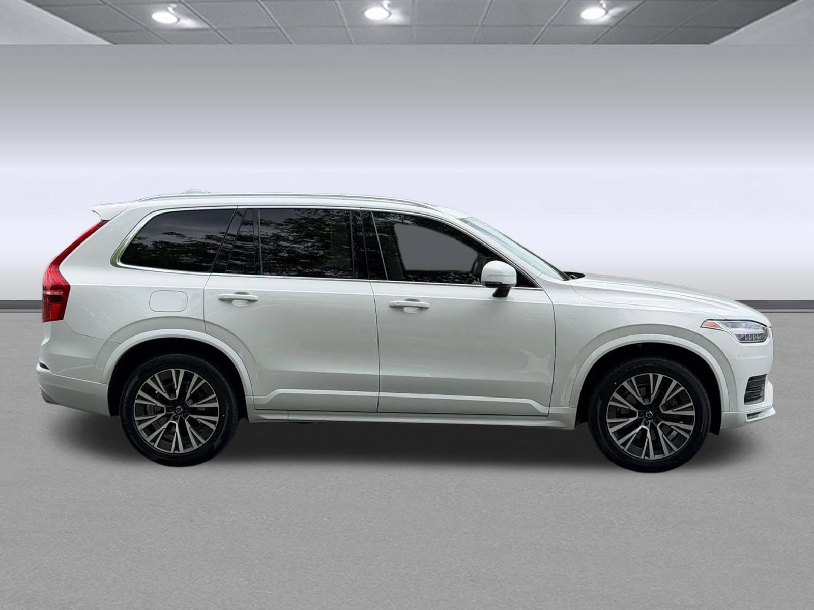 XC90 T5 Momentum 7 Passenger SUV