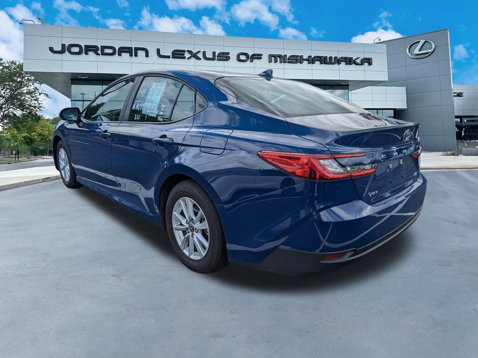 2025 Toyota Camry LE photo 4