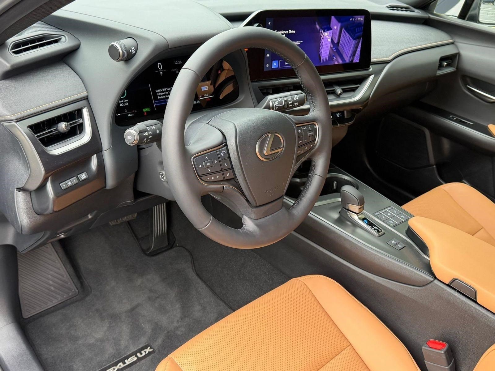 UX HYBRID 300h PREMIUM AWD 5-DOOR SUV AWD