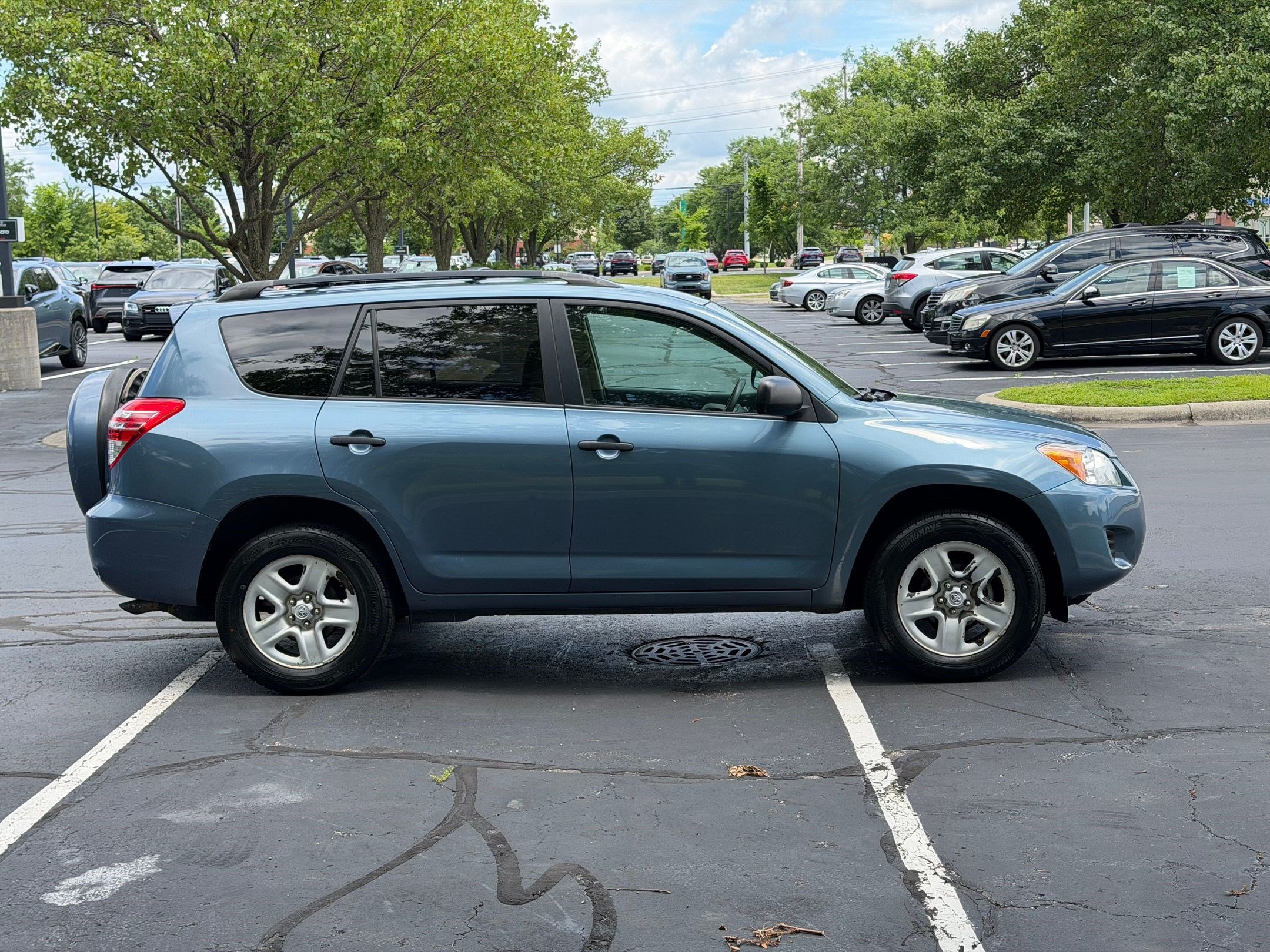 RAV4 Base SUV