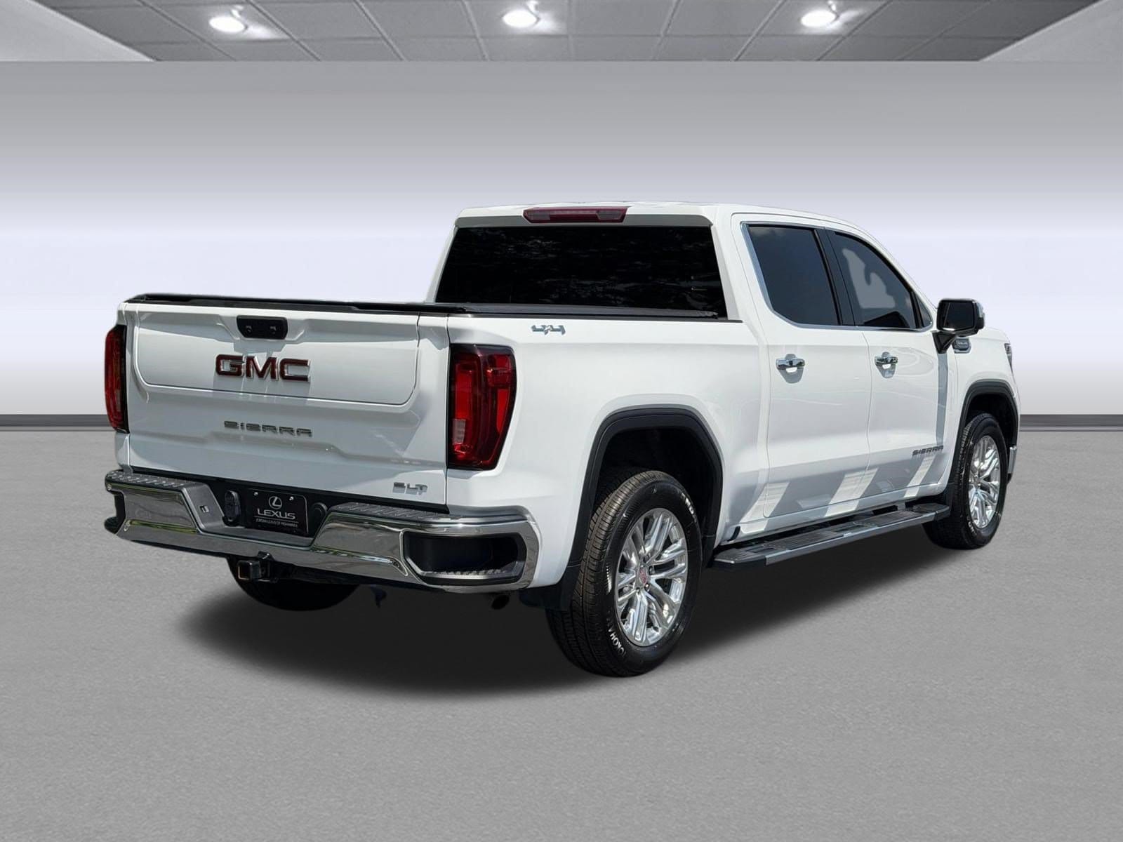 2023 GMC Sierra 1500 SLT - Photo 9