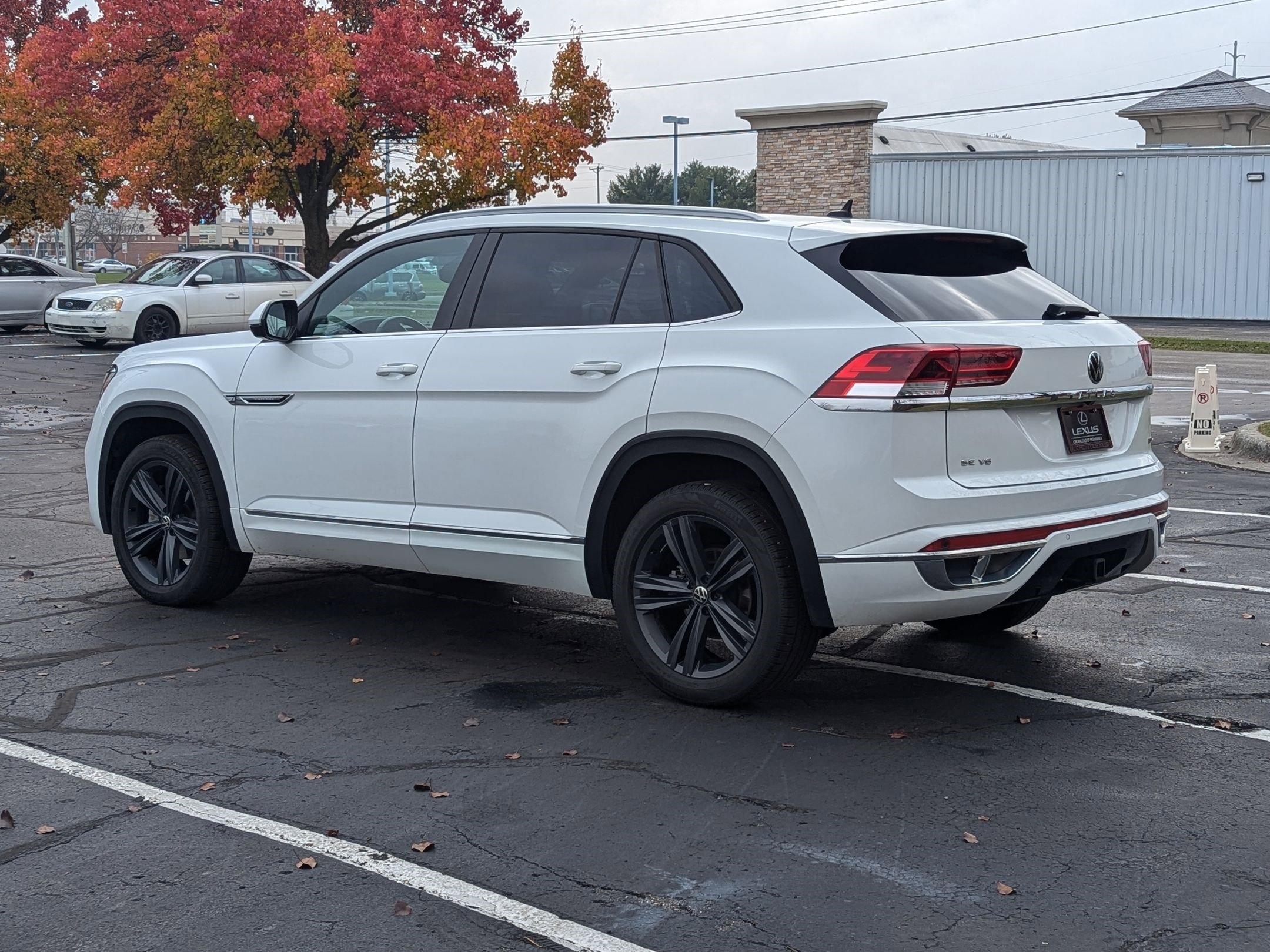 2020 Volkswagen Atlas Cross Sport V6 SE Technology photo 2