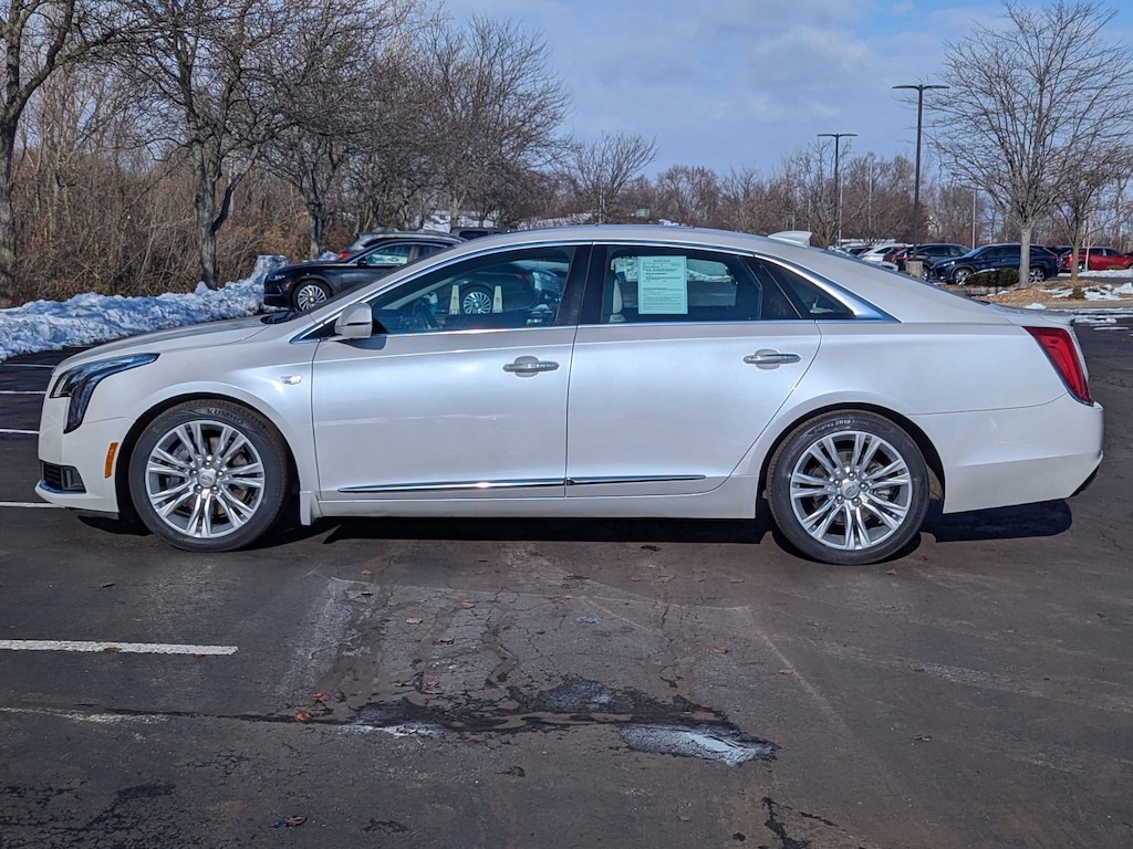 Used 2018 CADILLAC XTS Luxury Sedan