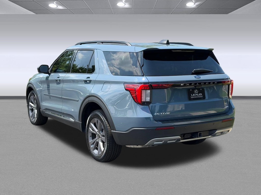 Used 2025 Ford Explorer Active SUV