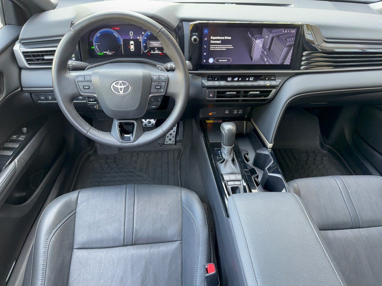 2025 Toyota Camry XSE - Photo 17