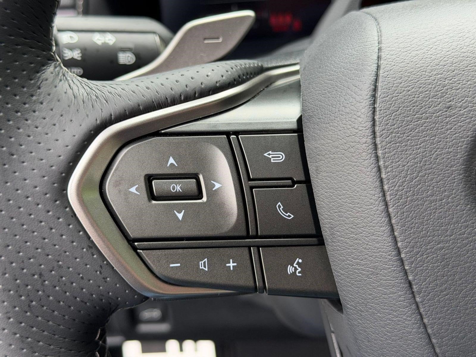 2026 Lexus IS 350 F SPORT - Photo 26