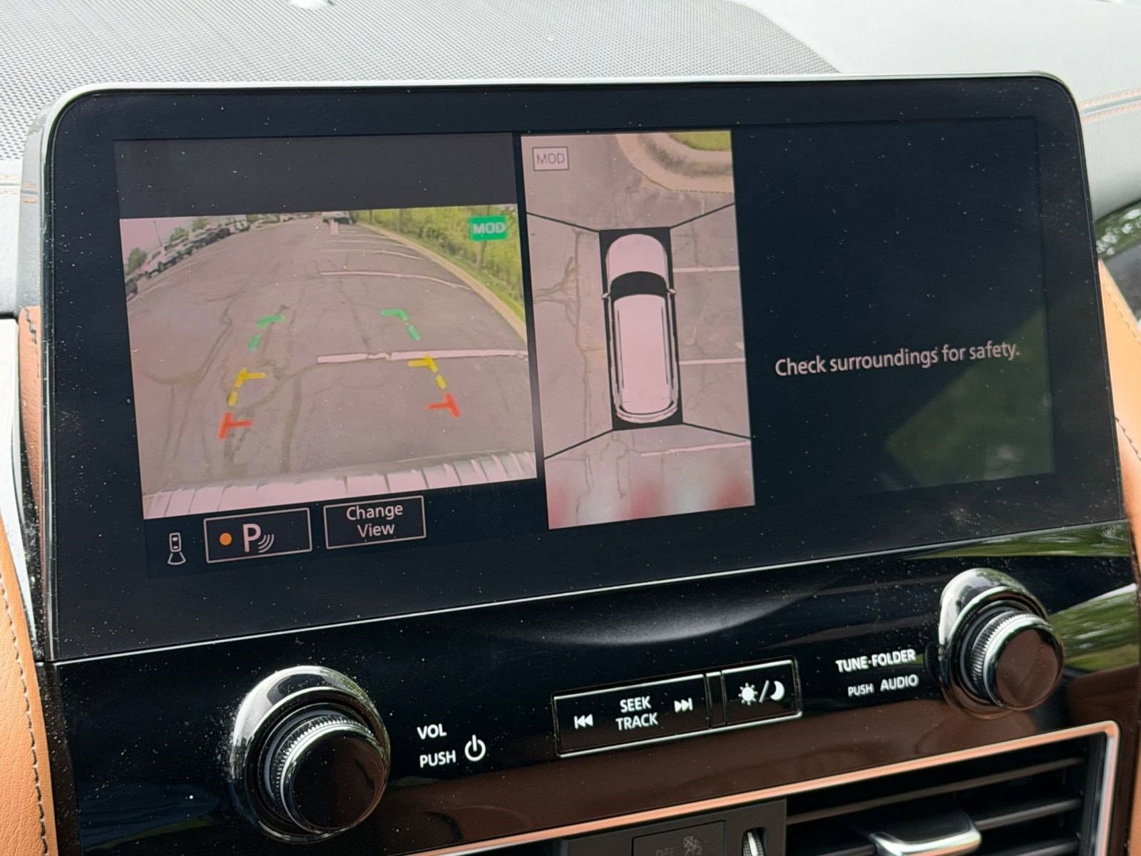 2024 INFINITI QX80 Sensory 4WD - Photo 32