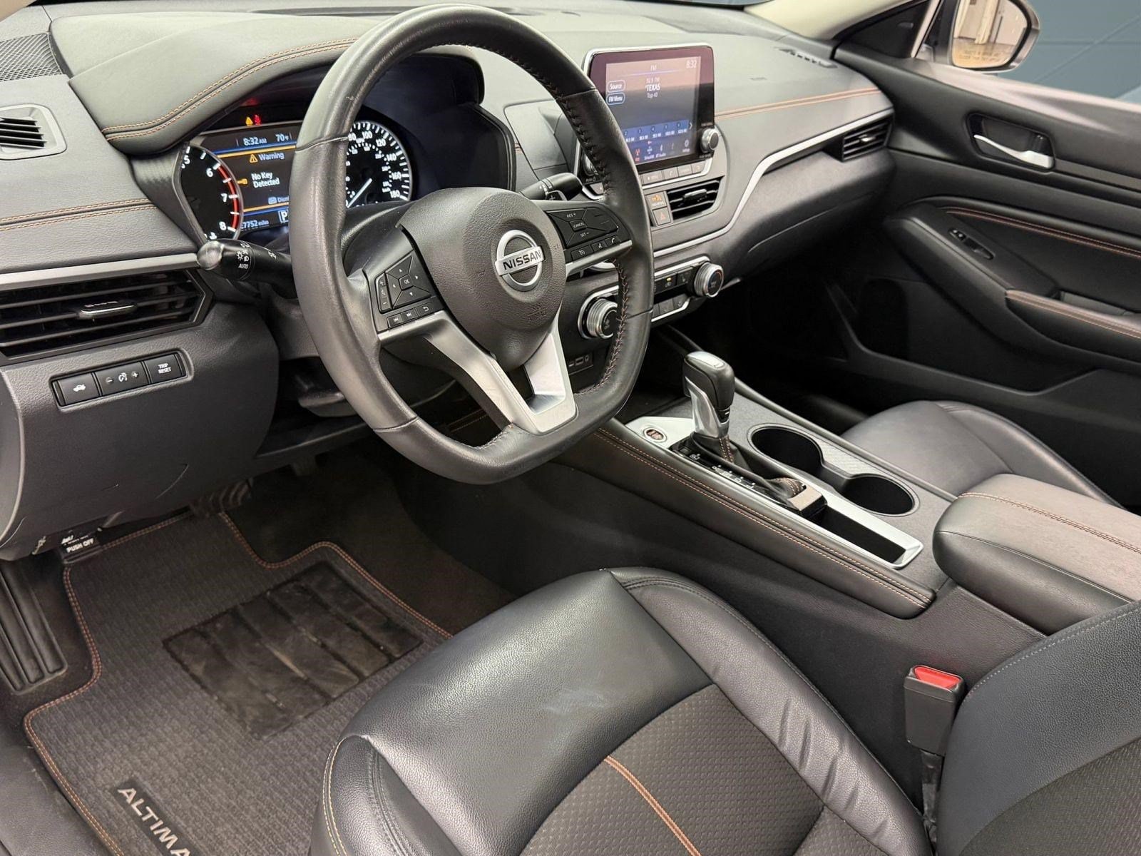 2022 Nissan Altima 2.0 SR Sedan
