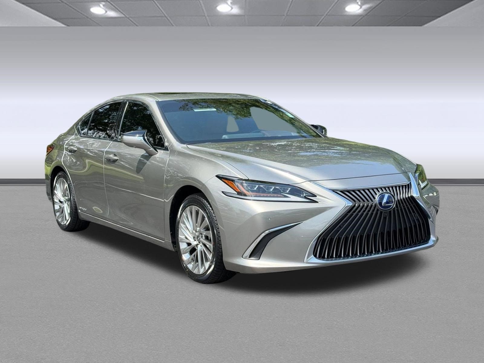 2021 LEXUS ES 300h Ultra Luxury Sedan