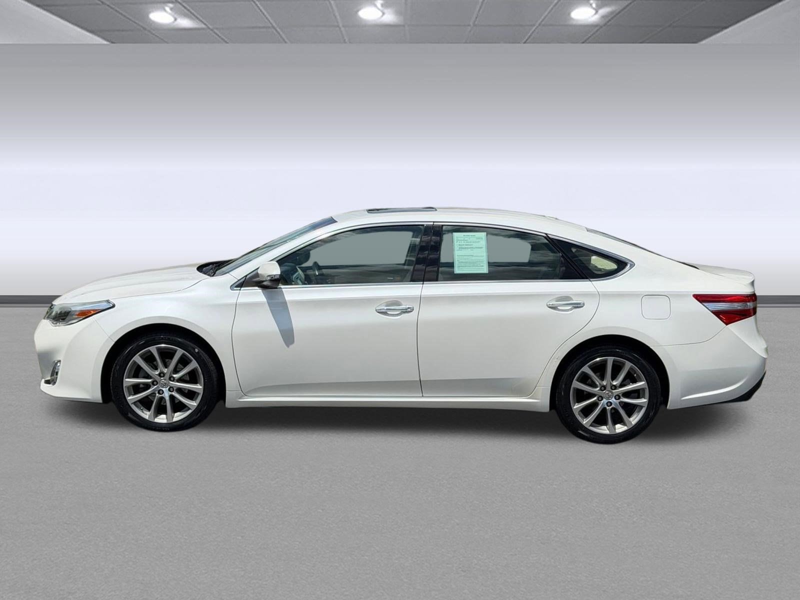Used 2014 Toyota Avalon Limited with VIN 4T1BK1EBXEU122654 for sale in Mishawaka, IN