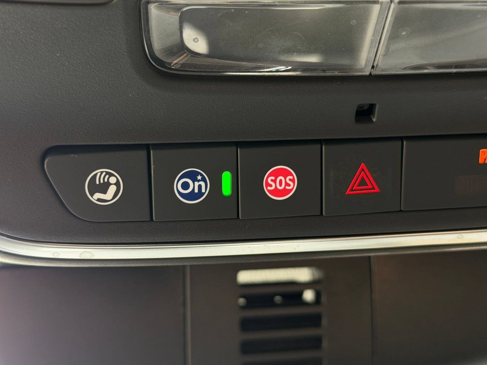 2024 GMC Acadia Denali - Photo 24