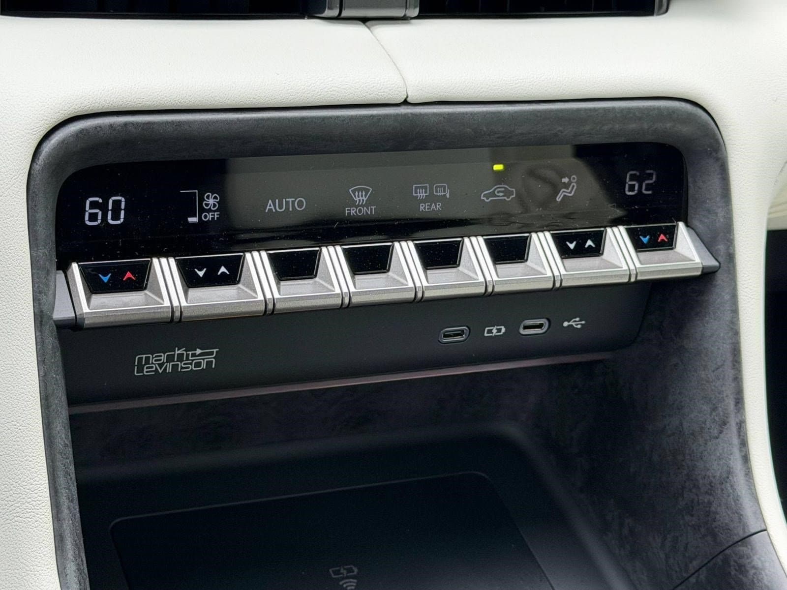 2026 Lexus IS 350 F SPORT - Photo 29
