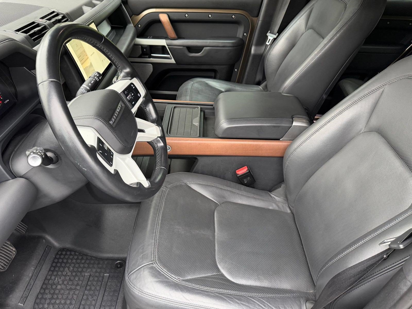 2023 Land Rover Defender 130 SE SUV