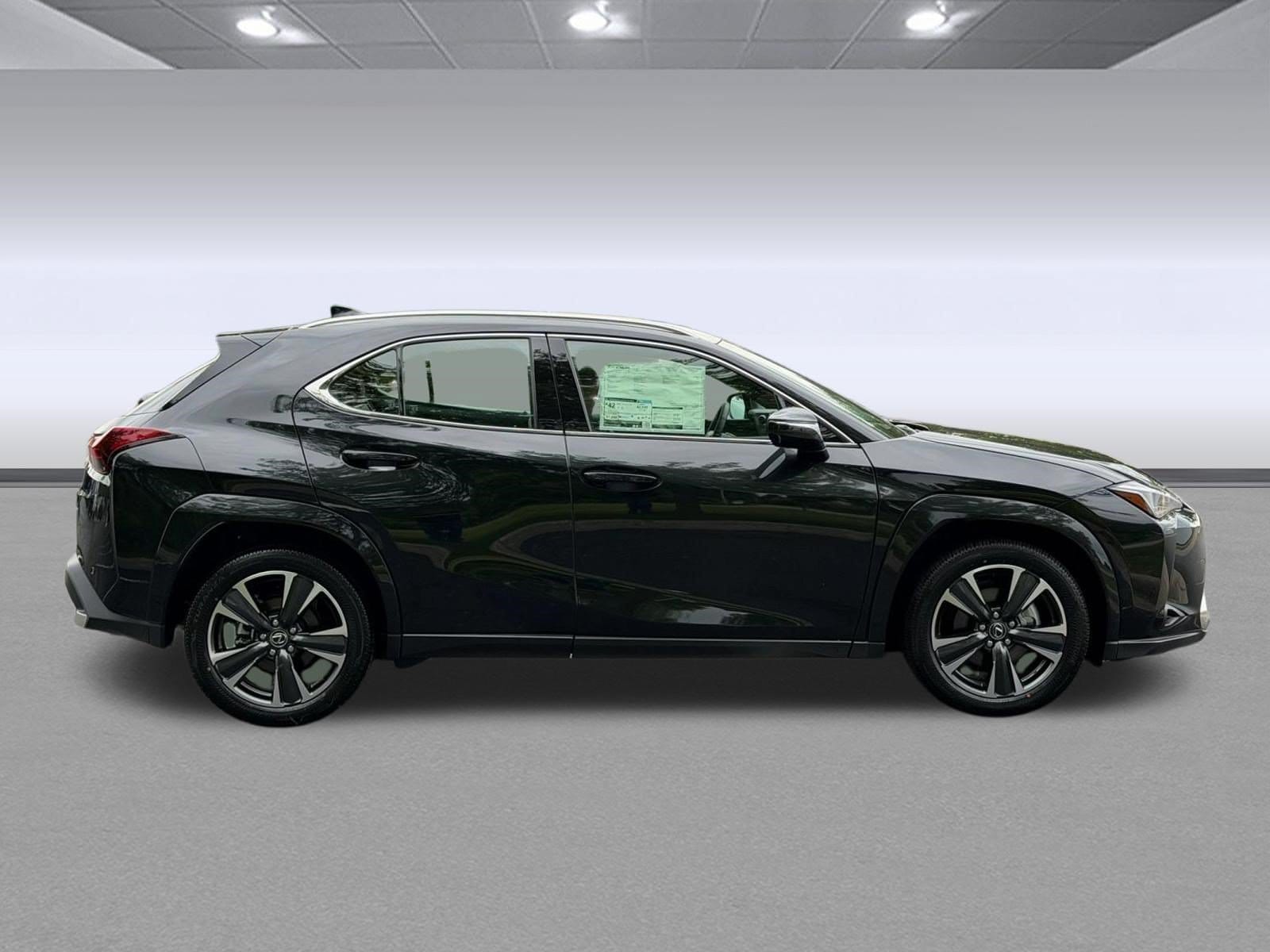 UX HYBRID 300h PREMIUM AWD 5-DOOR SUV AWD