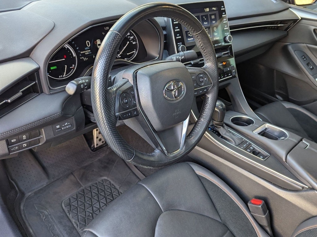 Used 2022 Toyota Avalon Hybrid XSE Nightshade Sedan