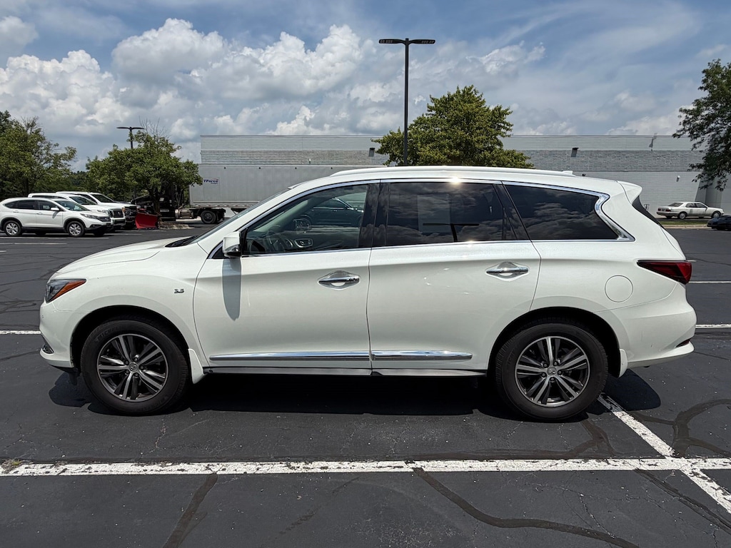 Used 2019 INFINITI QX60 LUXE SUV
