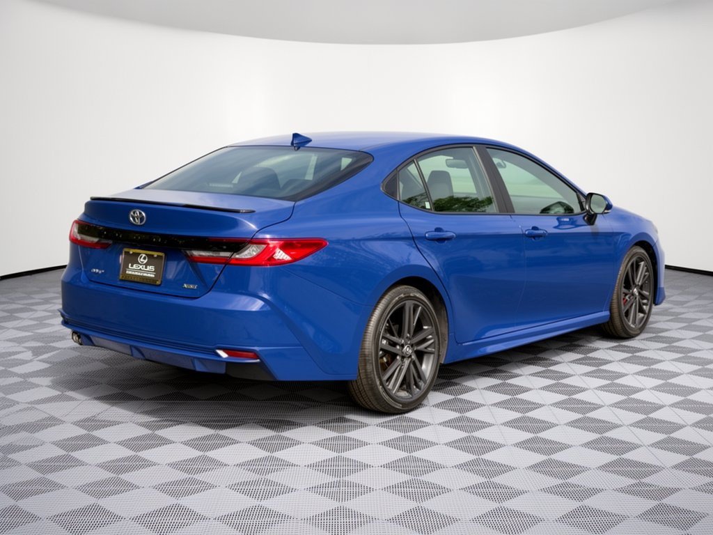 2025 Toyota Camry XSE - Photo 9