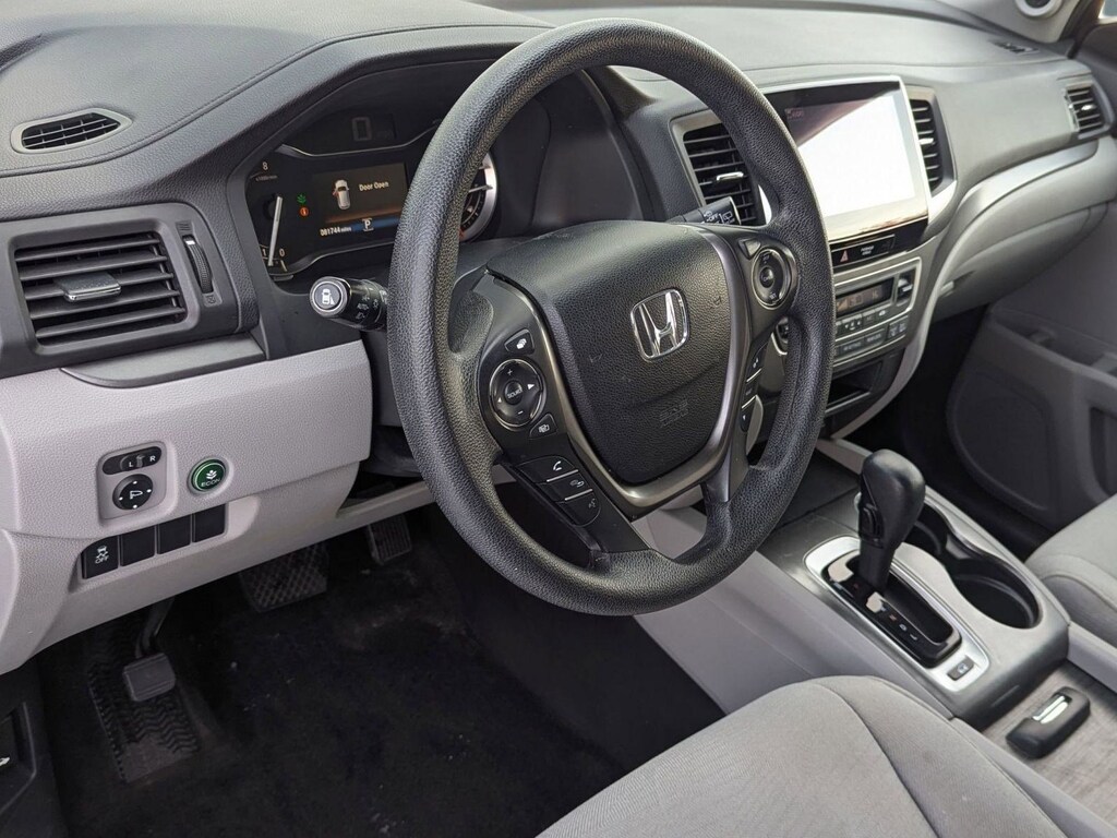 Used 2017 Honda Pilot EX AWD SUV