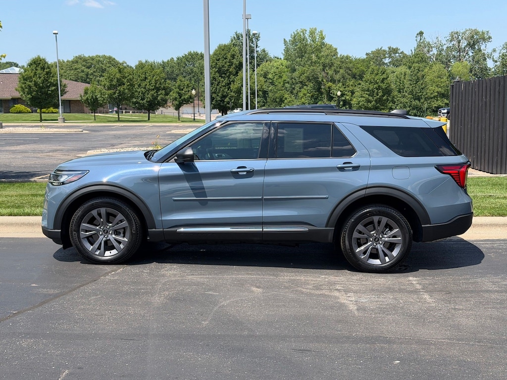 Used 2025 Ford Explorer Active SUV