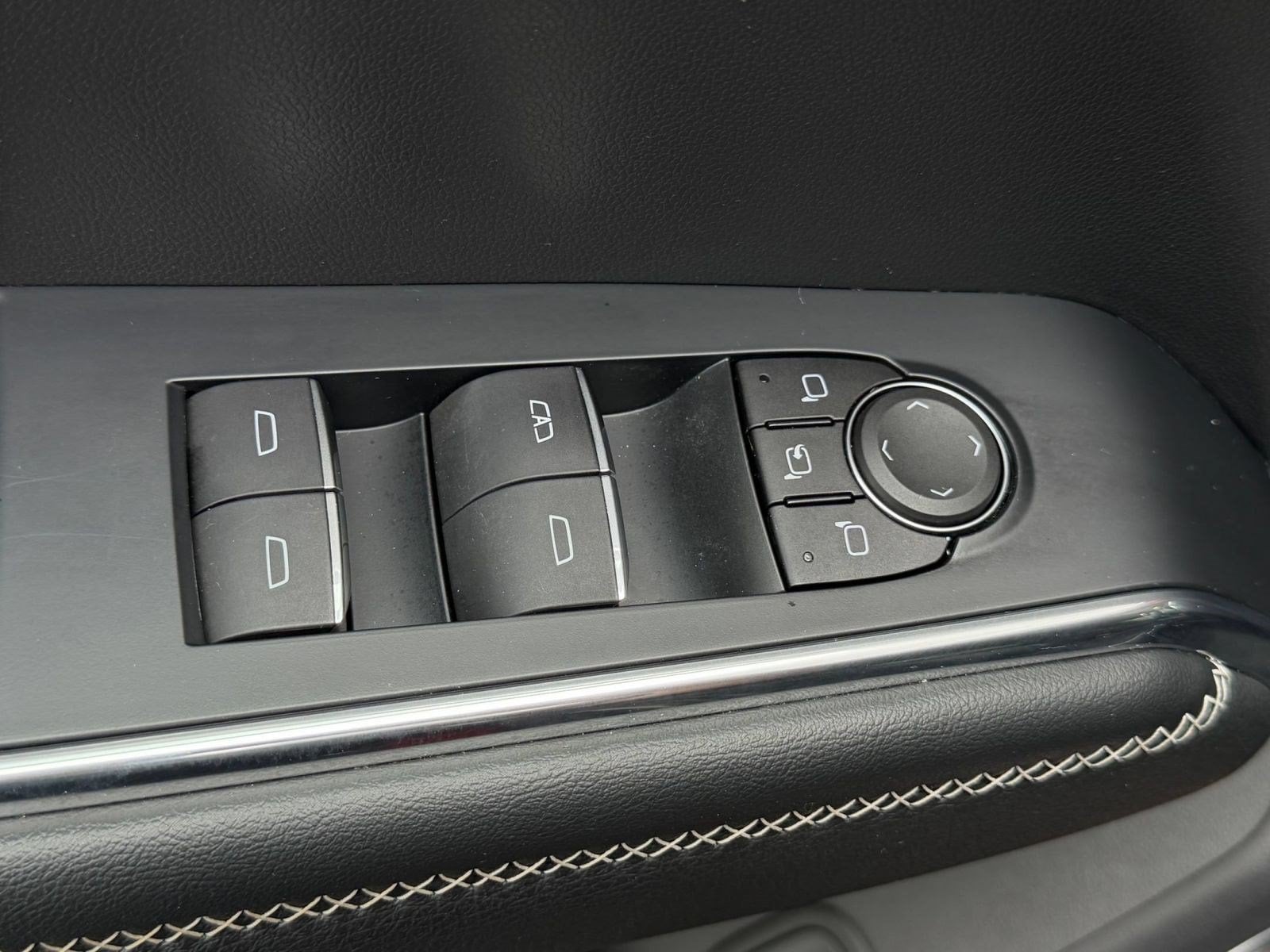 2024 GMC Acadia Denali - Photo 35