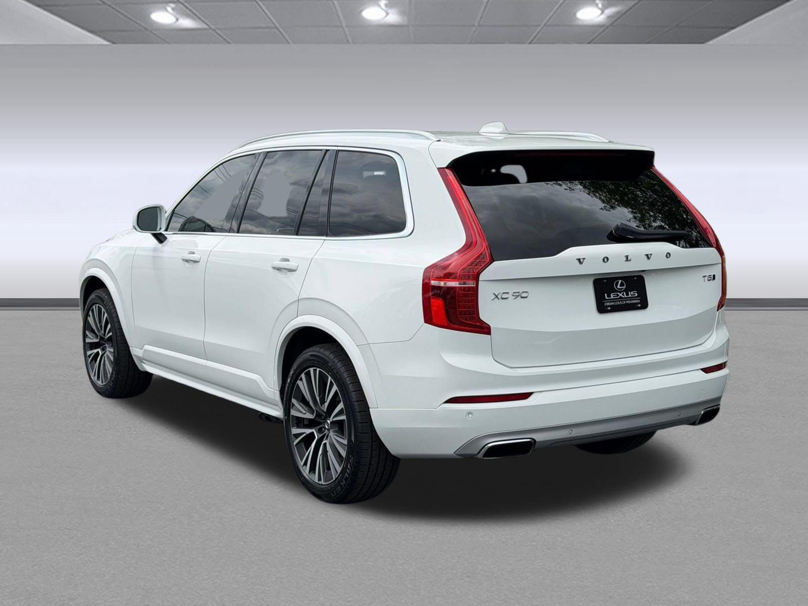 XC90 T5 Momentum 7 Passenger SUV